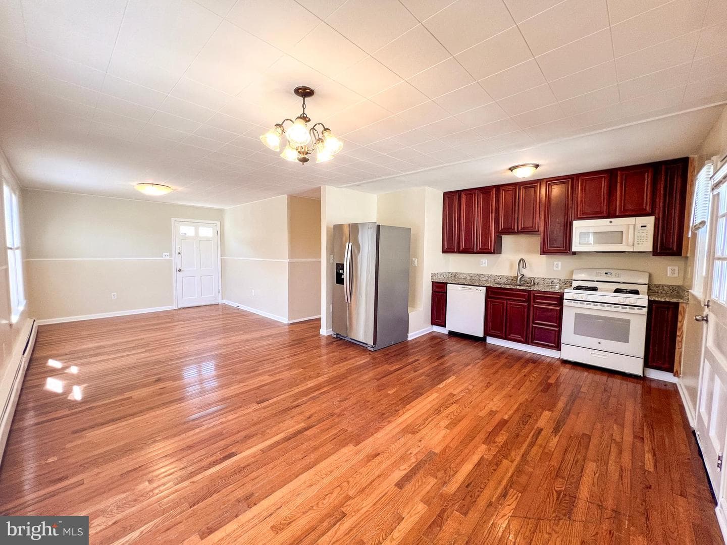 1211 Nova Avenue photo 2