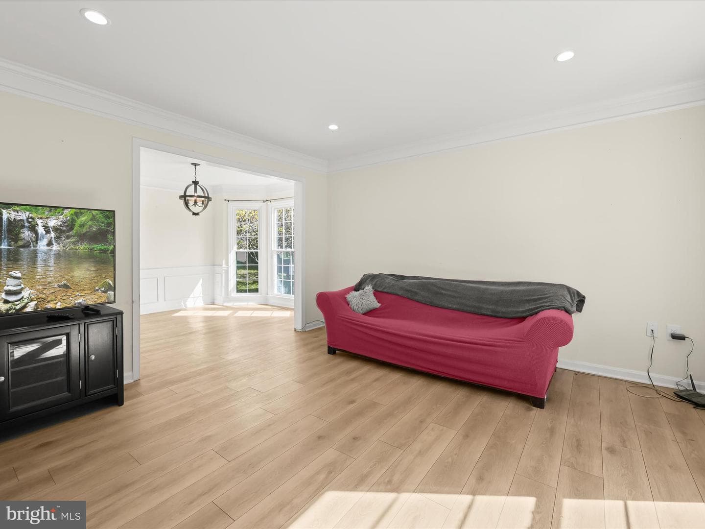 8806 Admiral Drive photo 12