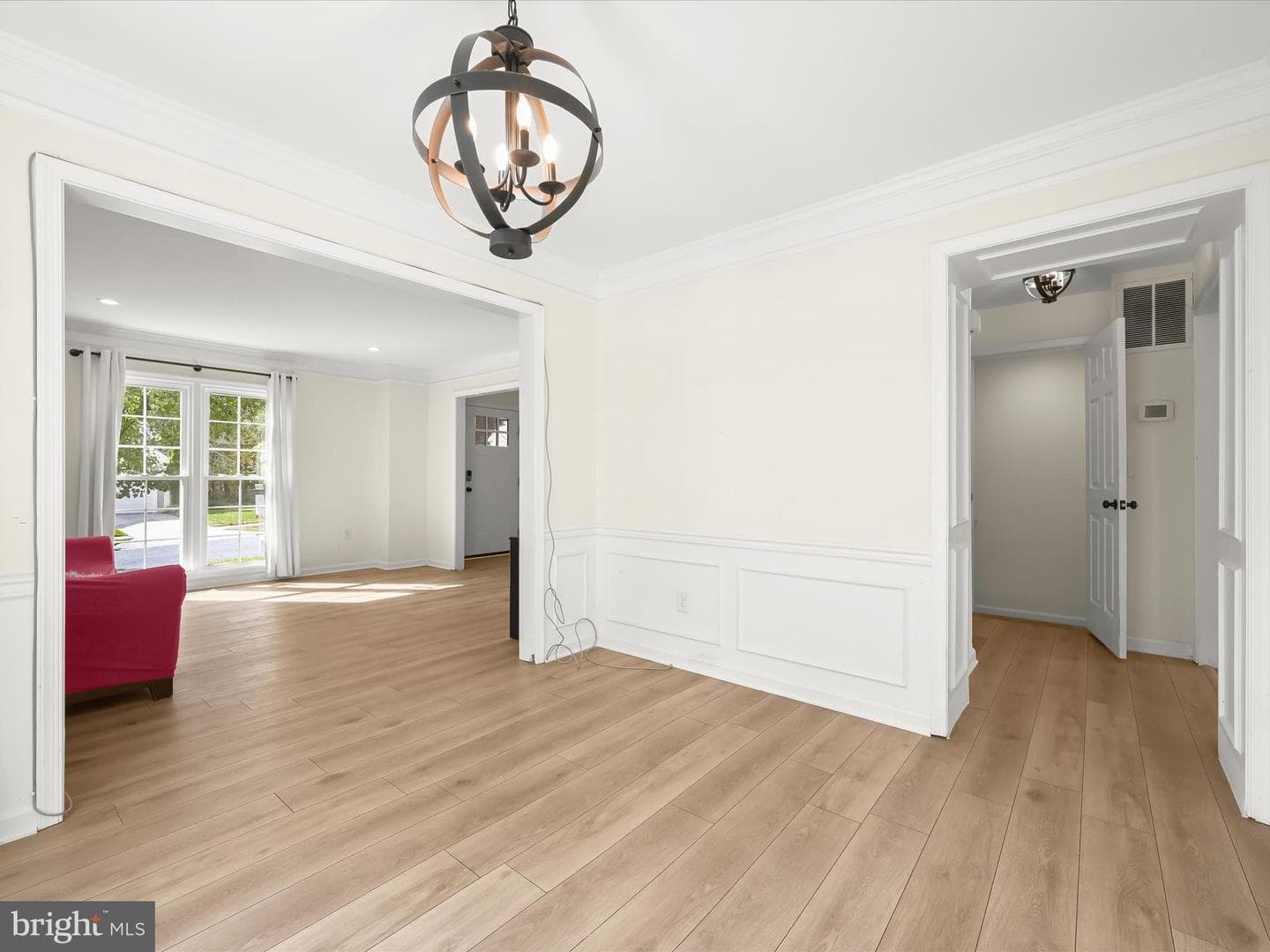 8806 Admiral Drive photo 13