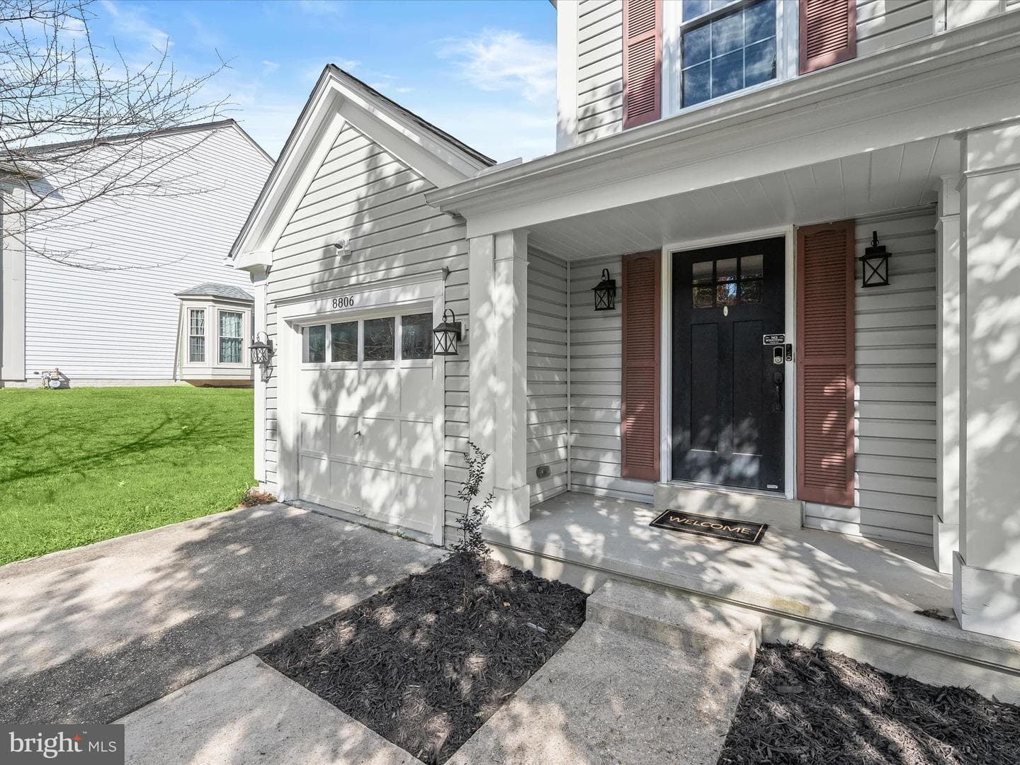 8806 Admiral Drive photo 2