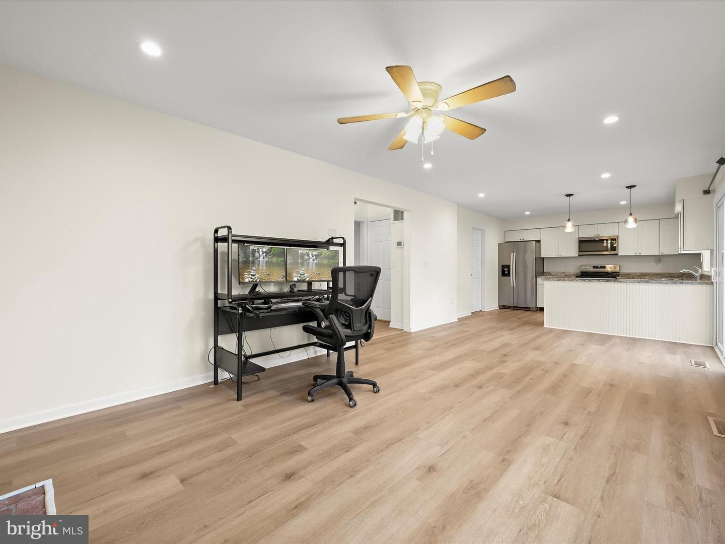 8806 Admiral Drive photo 21