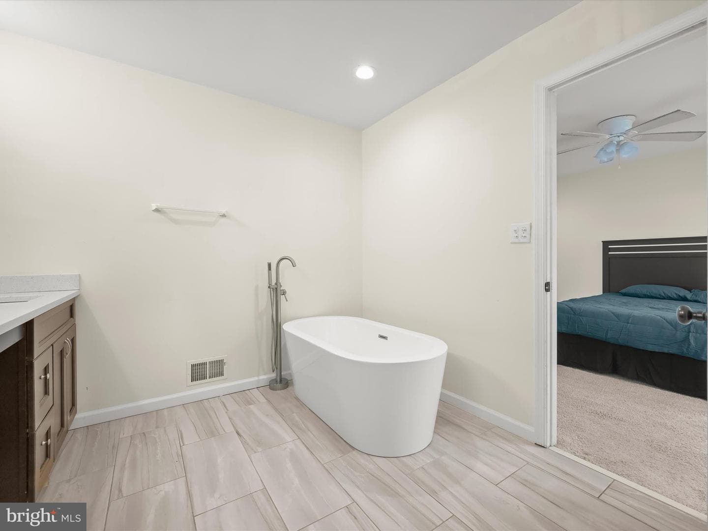 8806 Admiral Drive photo 30