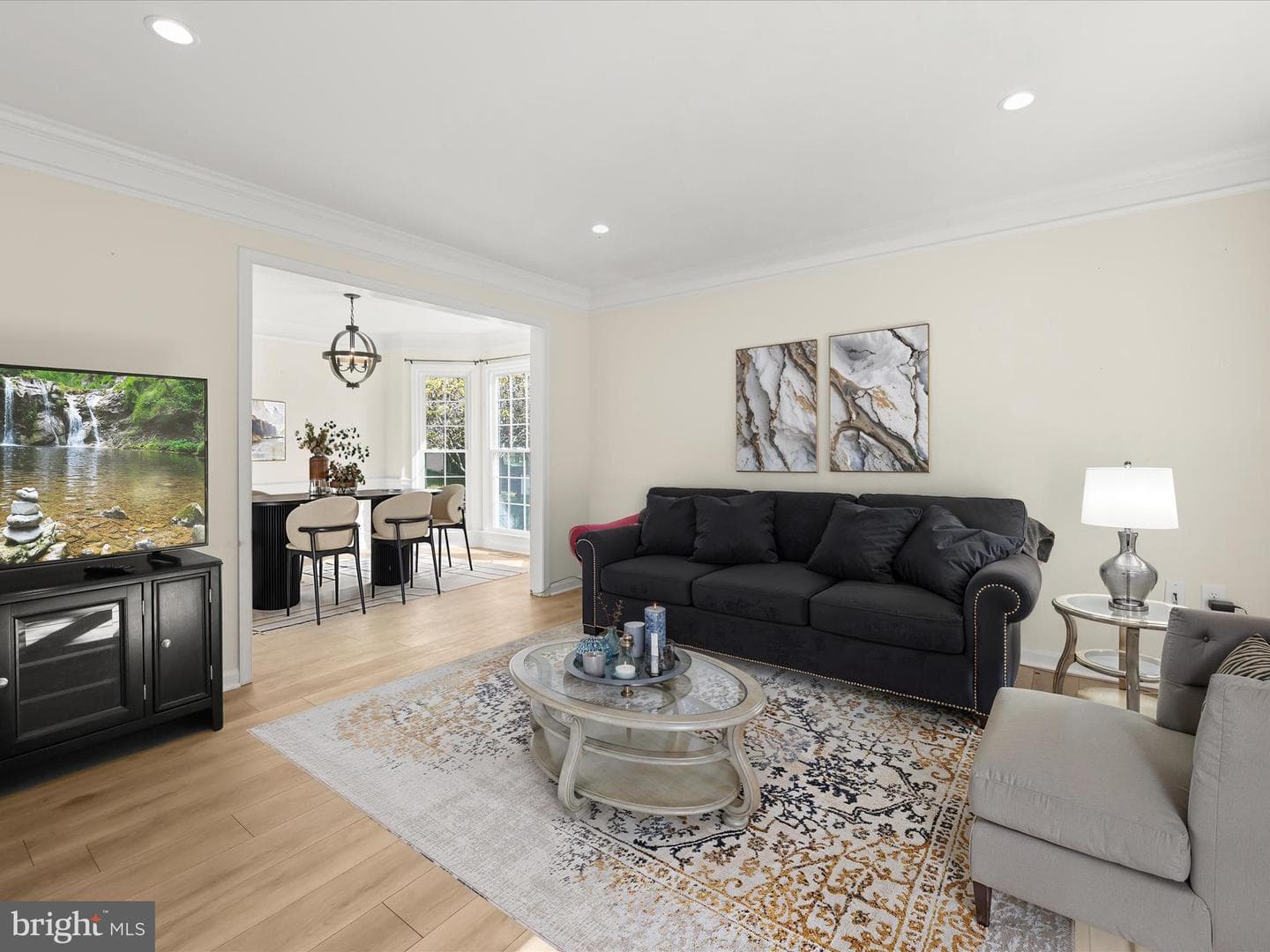 8806 Admiral Drive photo 5
