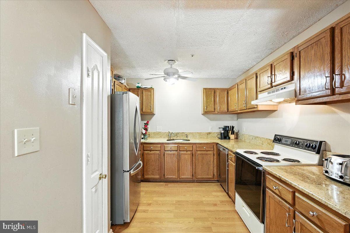 3300 Brookshire Court photo 8