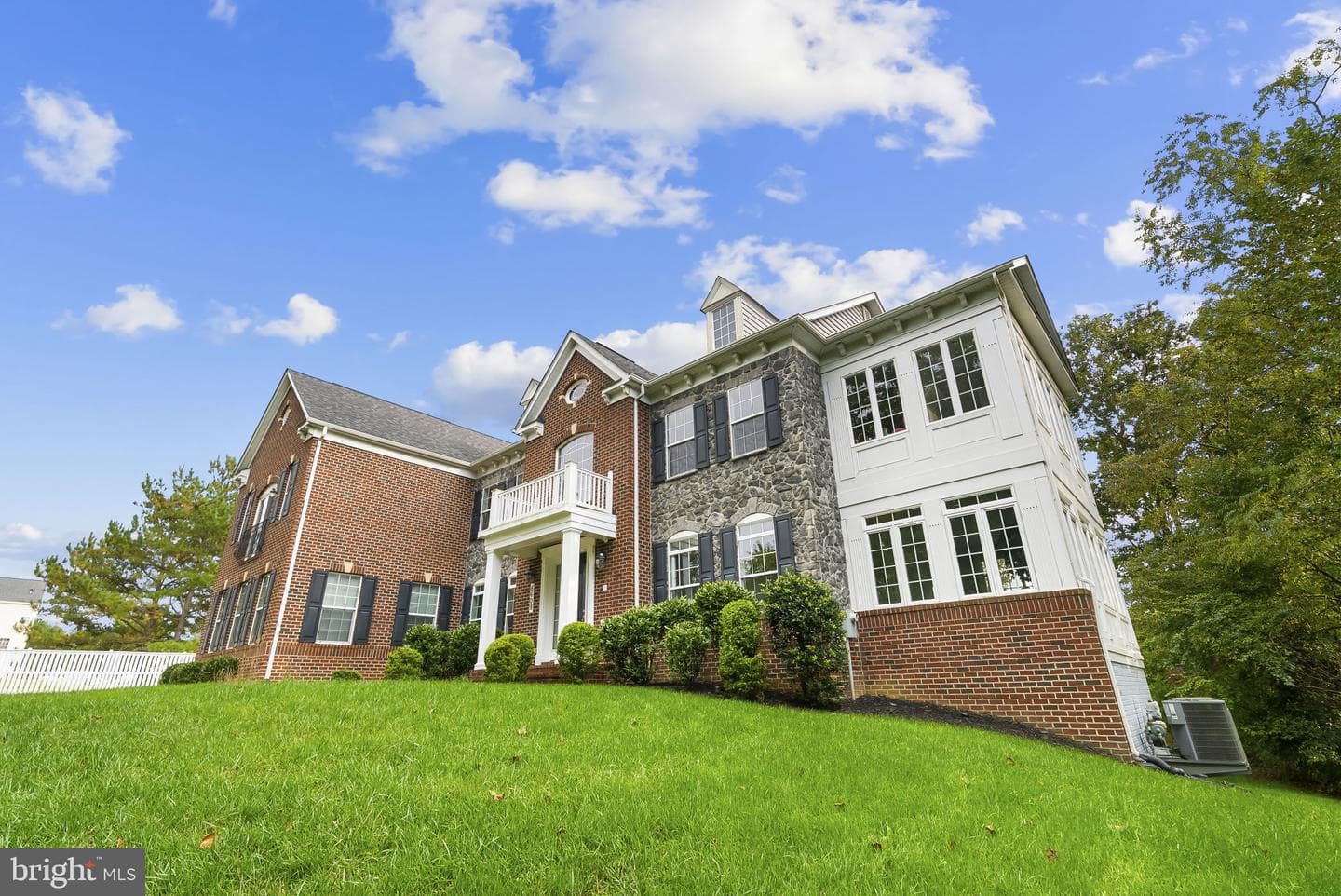 6609 Osborne Hill Drive photo 3