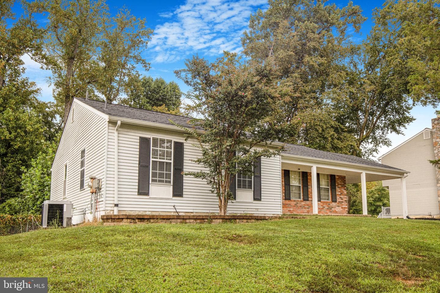 804 Cascade Drive photo 2