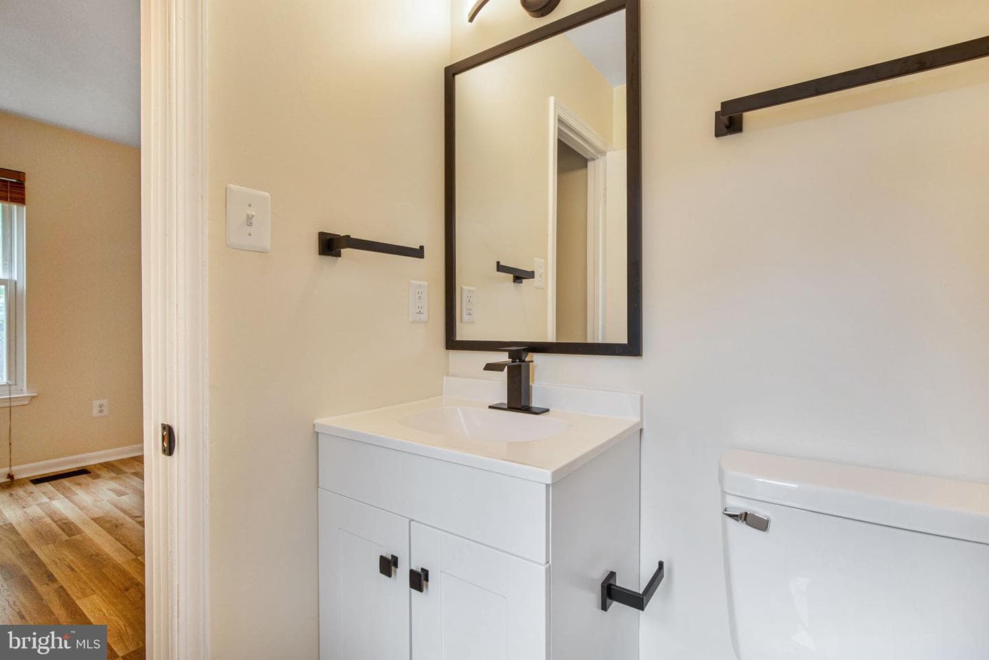804 Cascade Drive photo 25