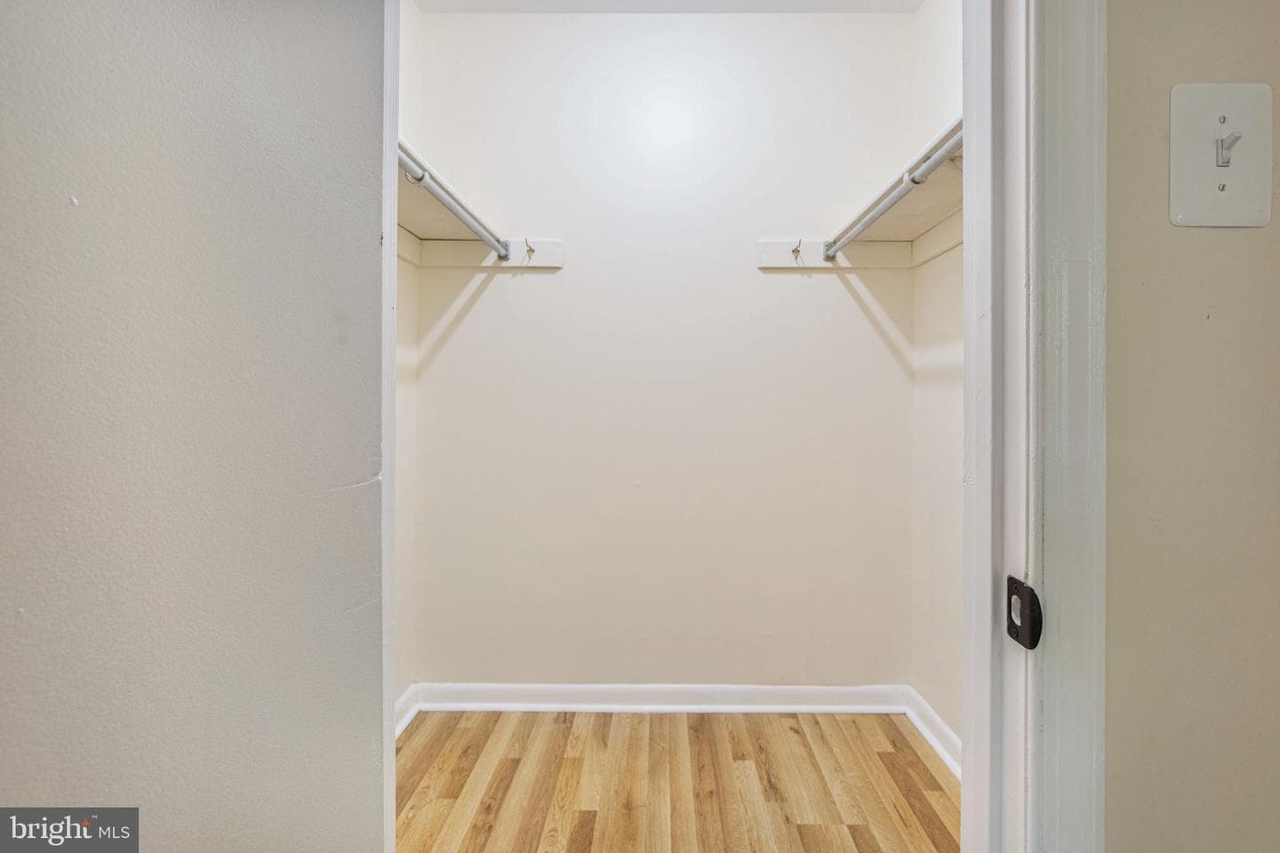 804 Cascade Drive photo 27