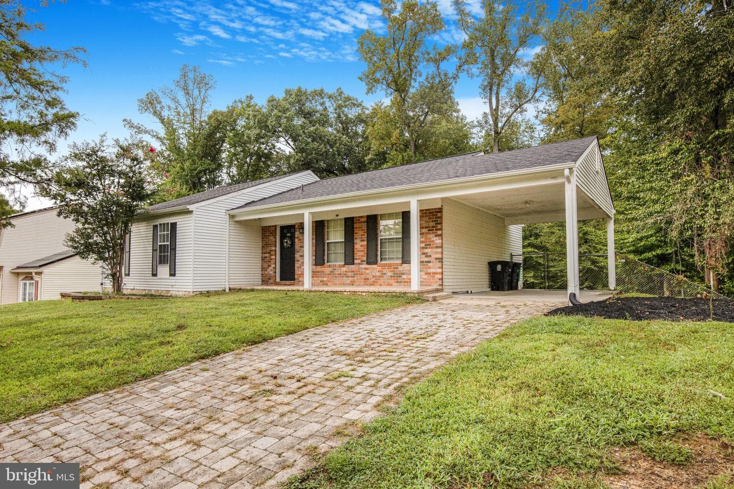 804 Cascade Drive photo 3