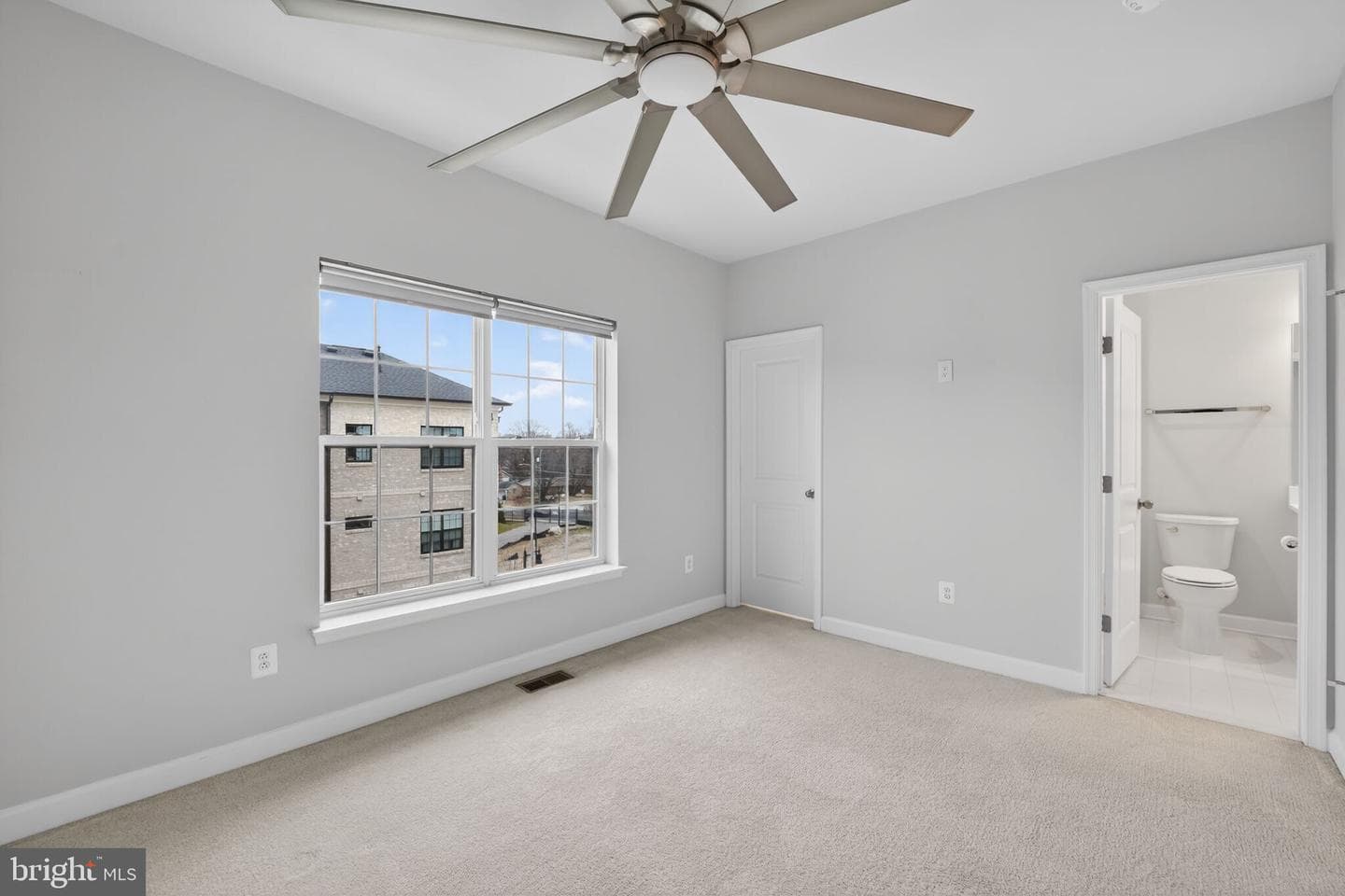 625 Halsey Way photo 20