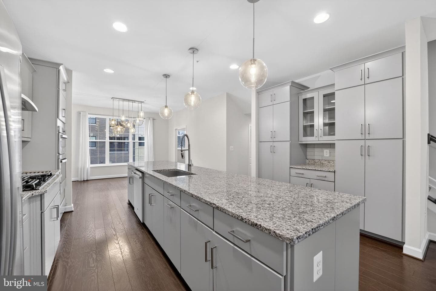 625 Halsey Way photo 7