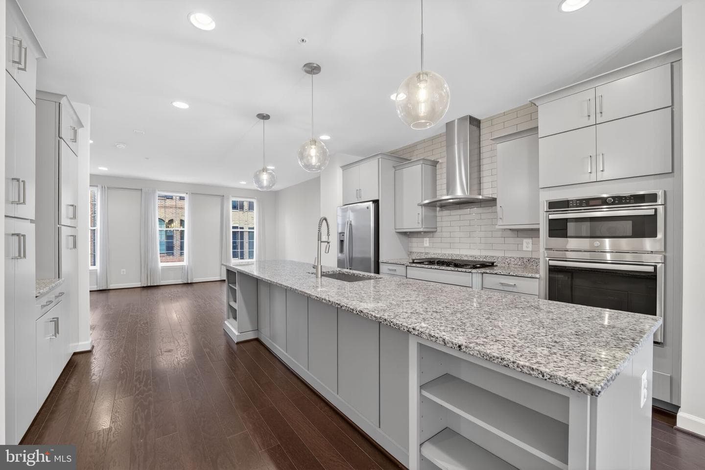 625 Halsey Way photo 8