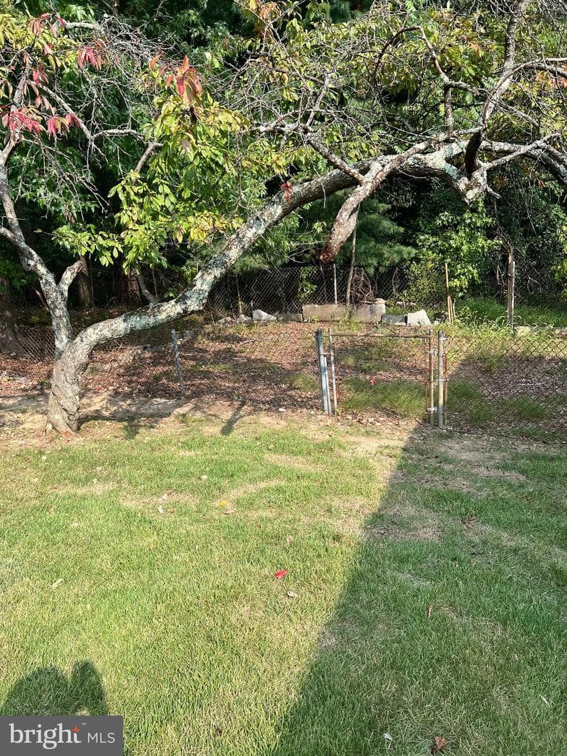 5808 Middleton Court photo 9