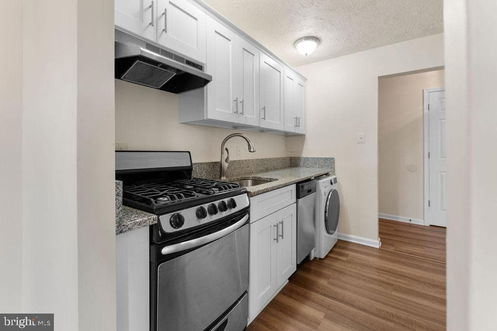 7105 Donnell Place photo 7
