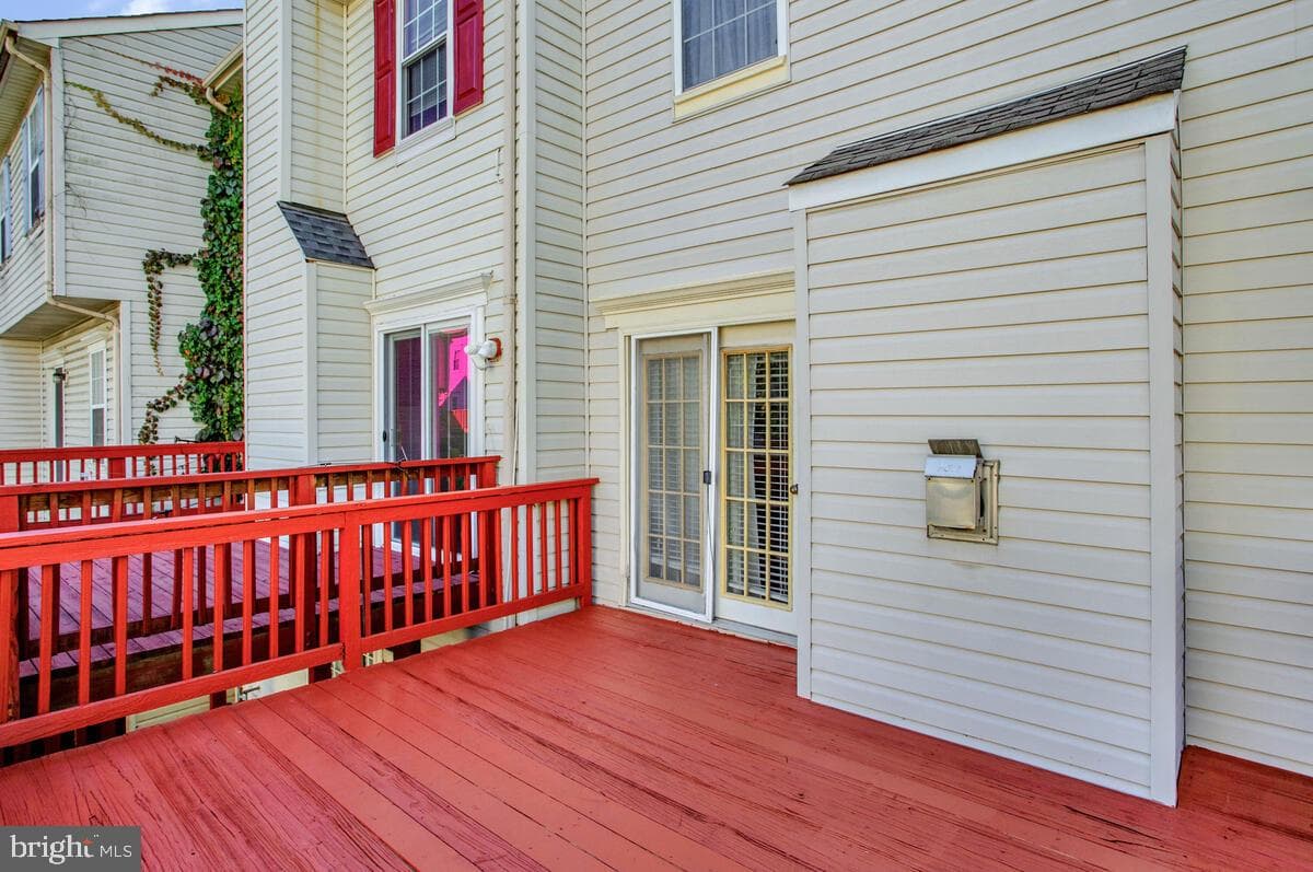 9509 Reiker Drive photo 23