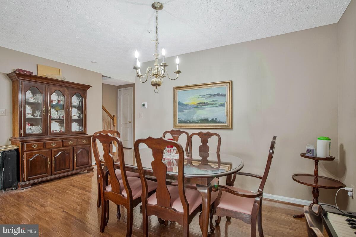 9509 Reiker Drive photo 6