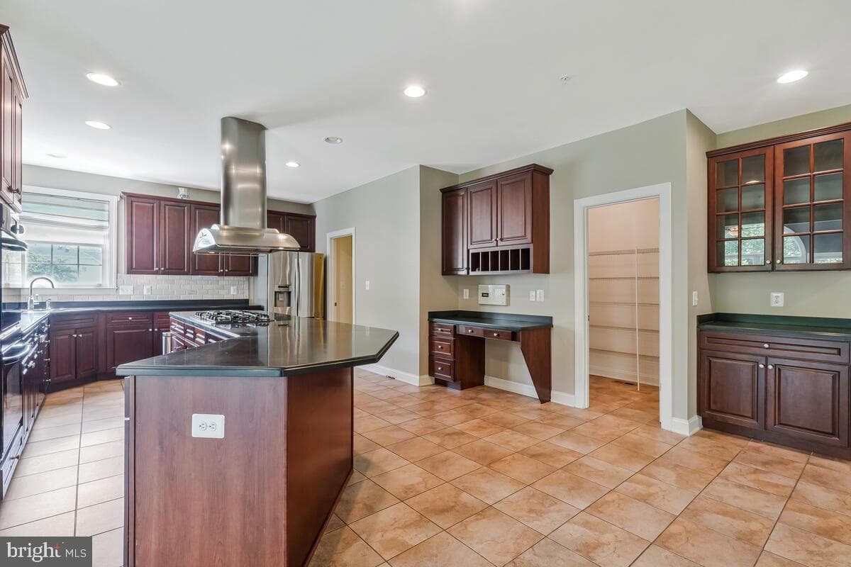 1308 Saint James Road photo 12