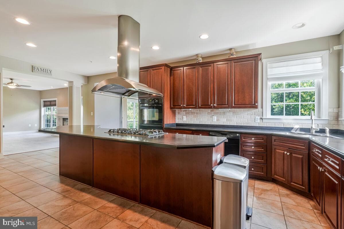 1308 Saint James Road photo 13