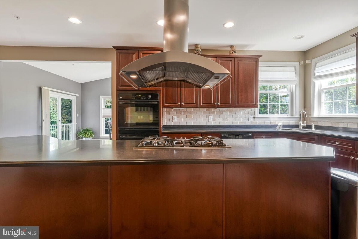 1308 Saint James Road photo 15