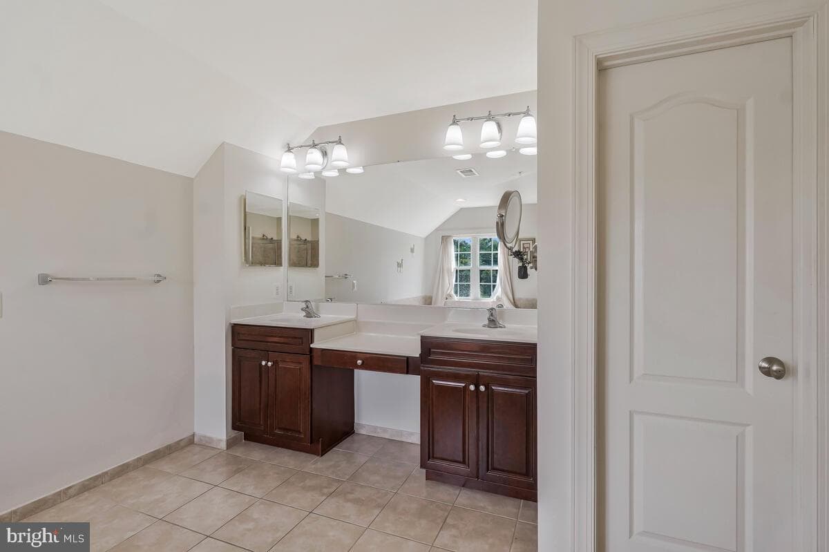 1308 Saint James Road photo 40