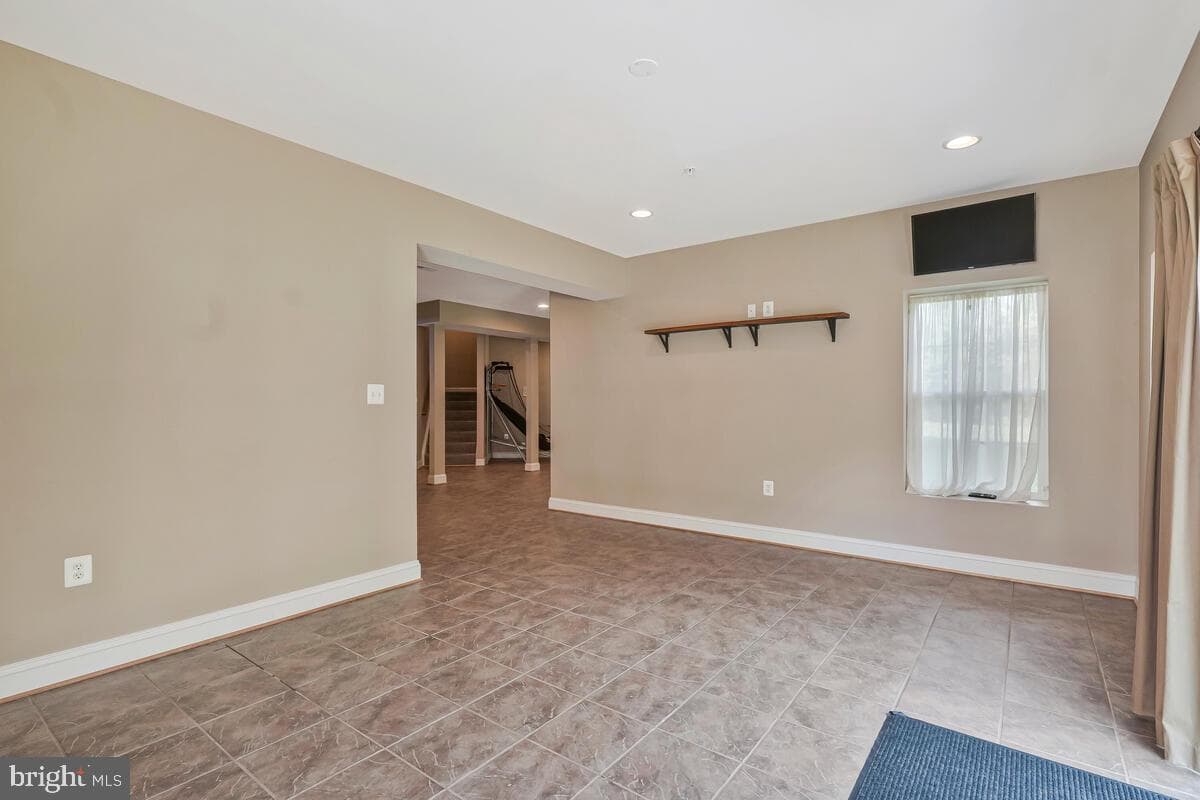 1308 Saint James Road photo 48