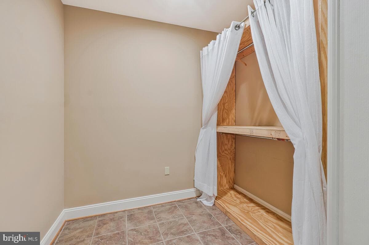 1308 Saint James Road photo 49