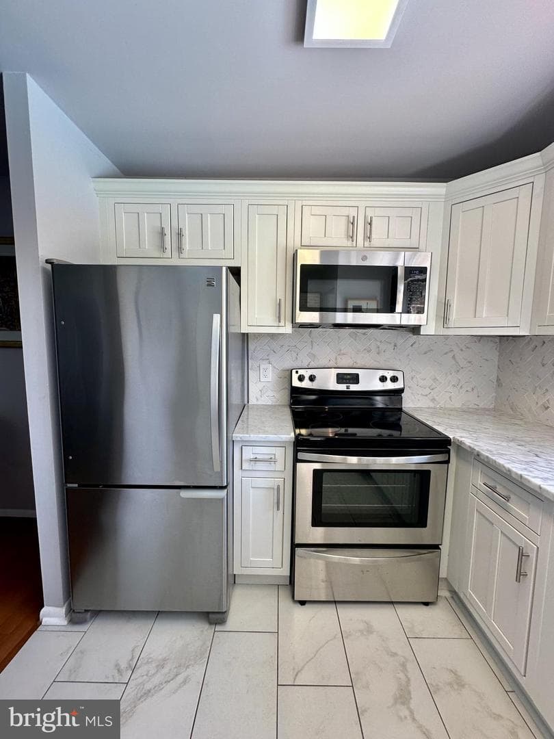 15702 Dorset Road #135 photo 9