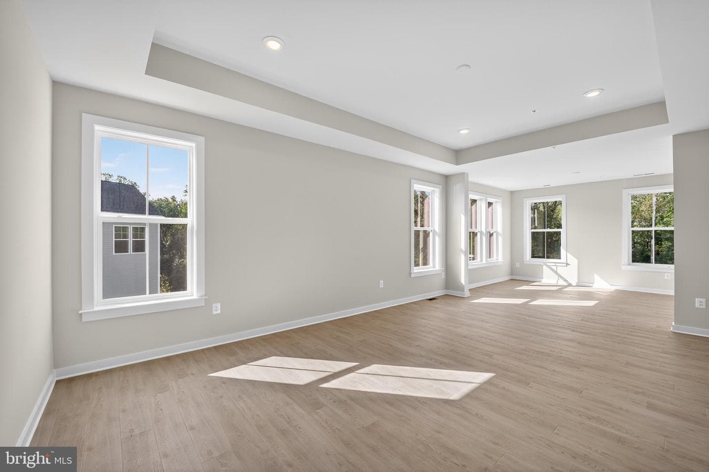 15901 Hyde Park Place photo 12