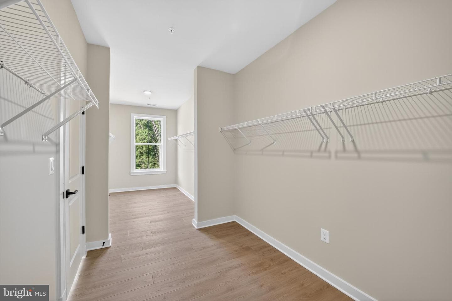 15901 Hyde Park Place photo 15