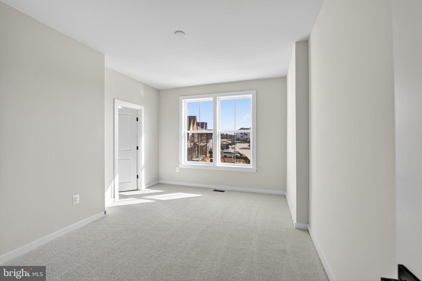 15901 Hyde Park Place photo 16
