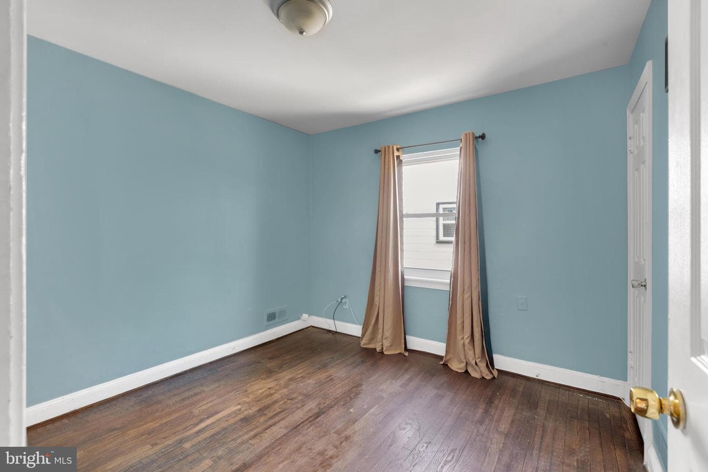 6918 Gateway Boulevard photo 15