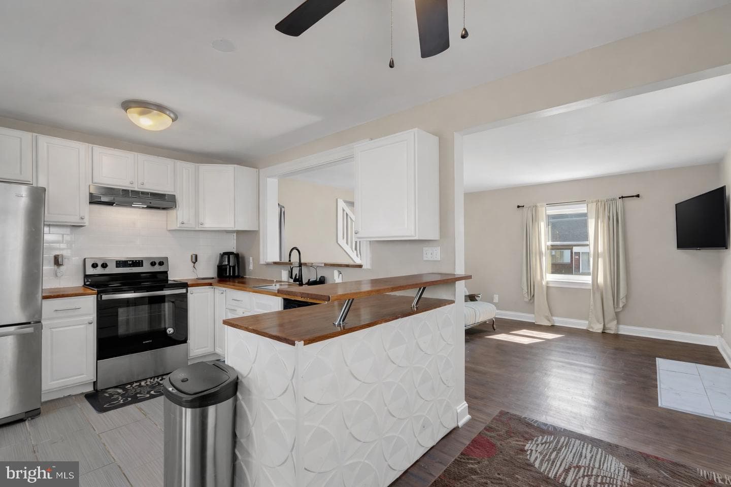 6918 Gateway Boulevard photo 7