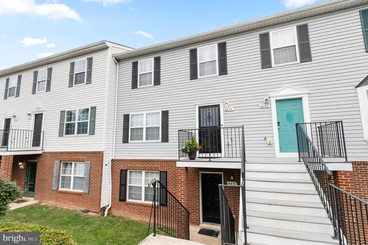 4413 Blue Heron Way photo 1