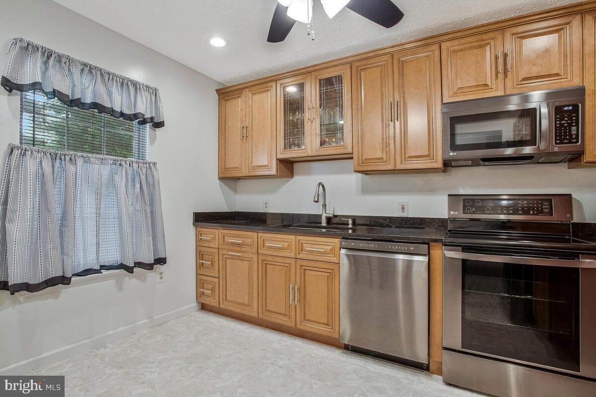 1304 Bloxham Court photo 11