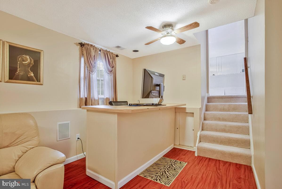 1304 Bloxham Court photo 27