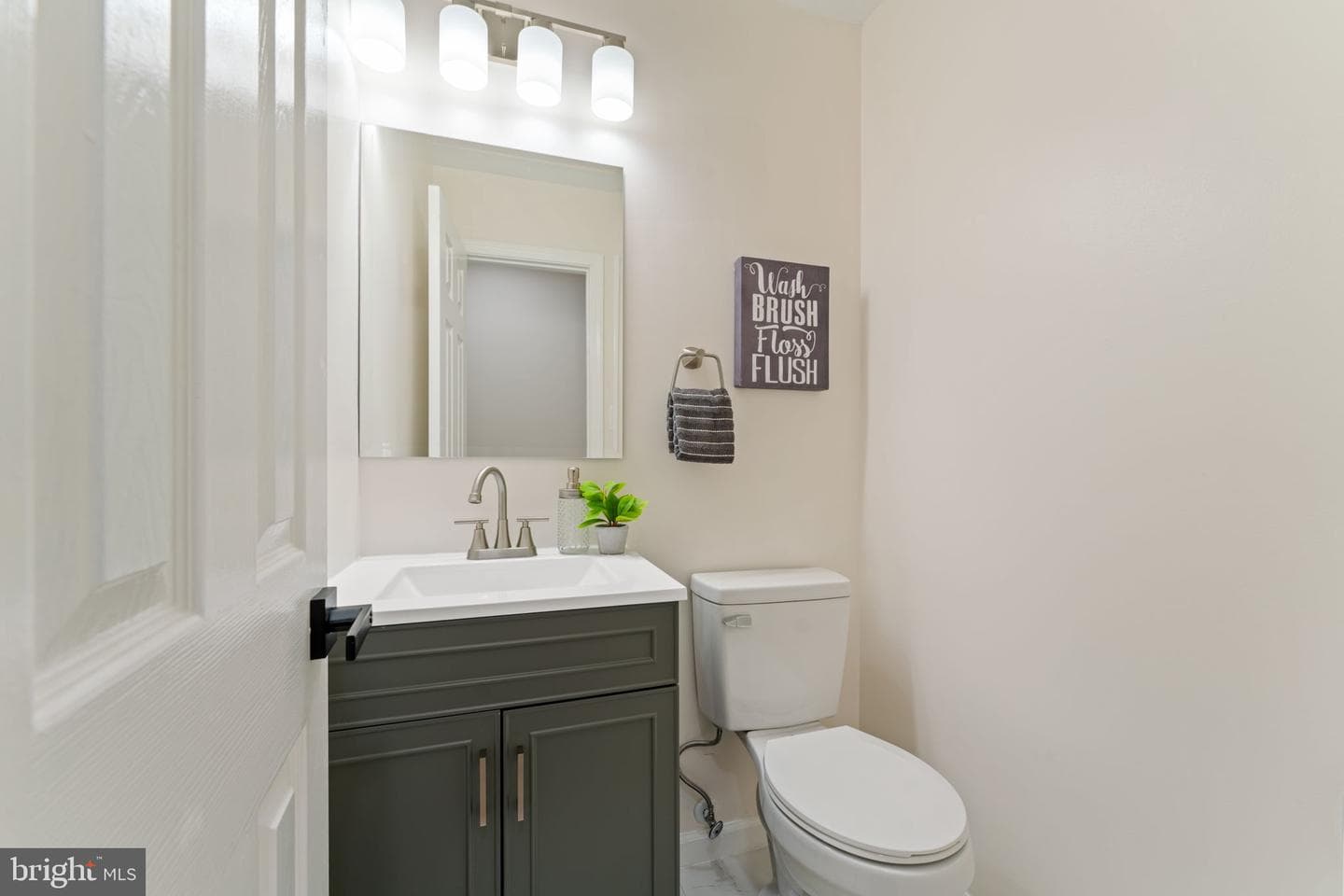 10304 Sea Pines Drive photo 17