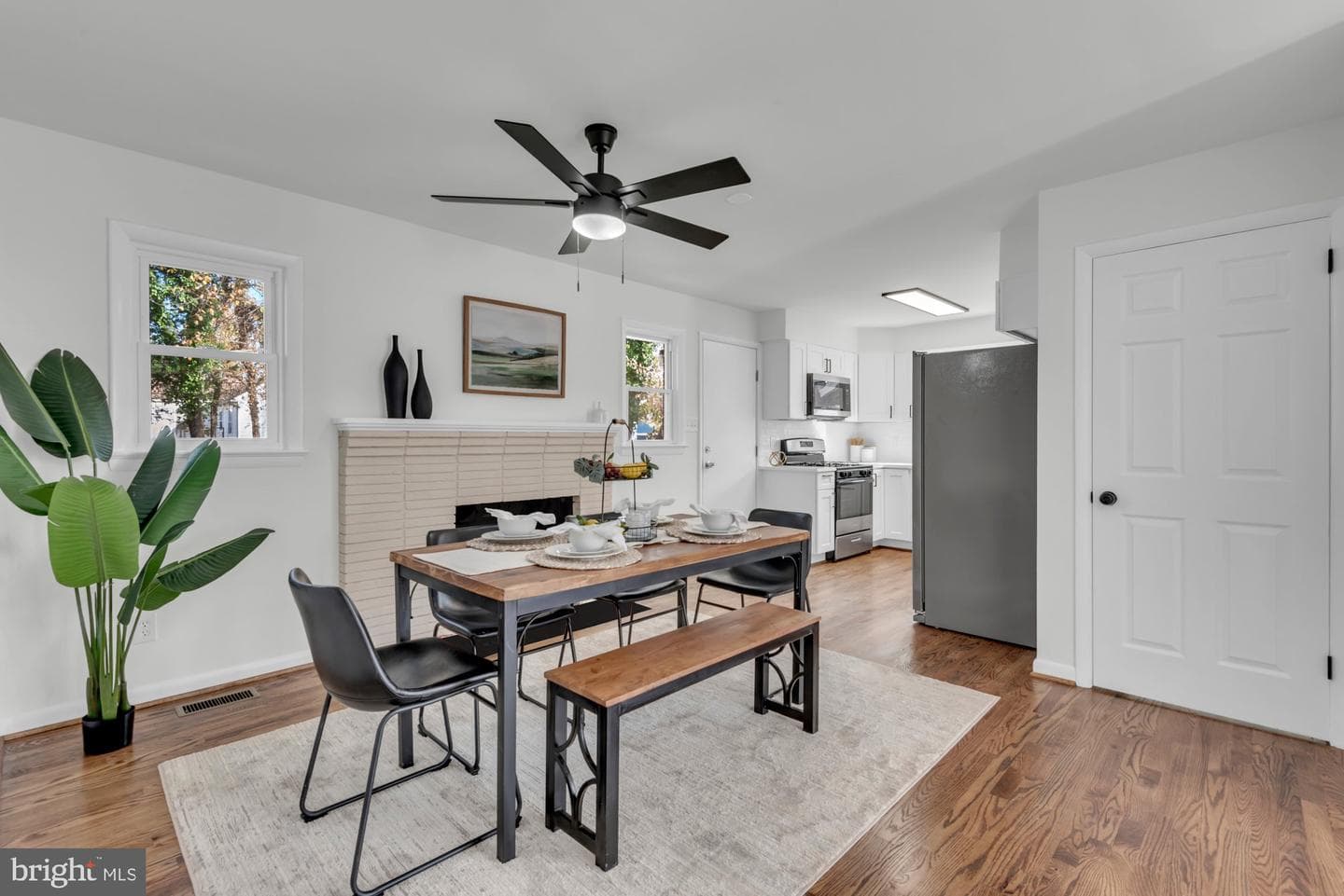 5804 Goucher photo 11