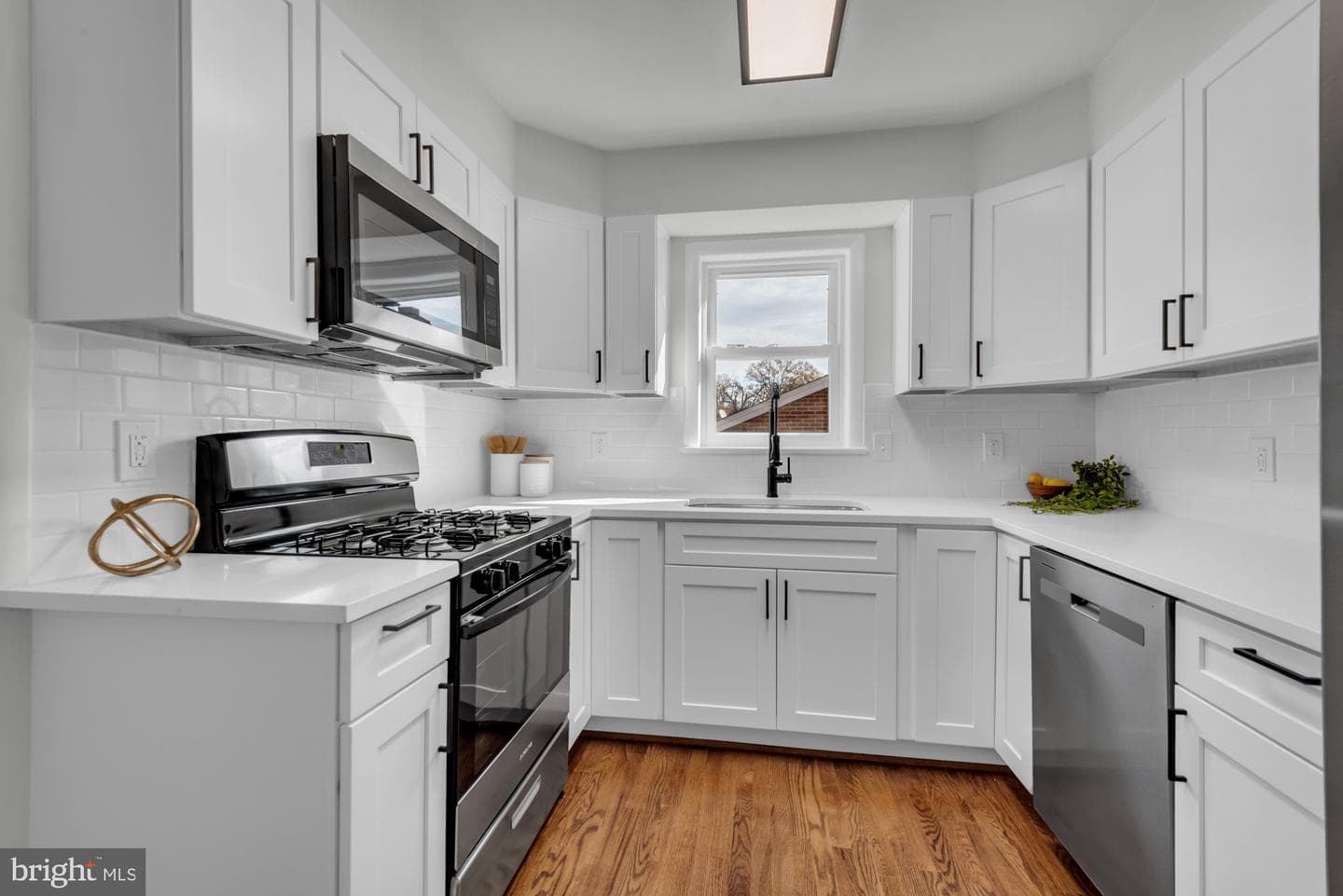 5804 Goucher photo 15