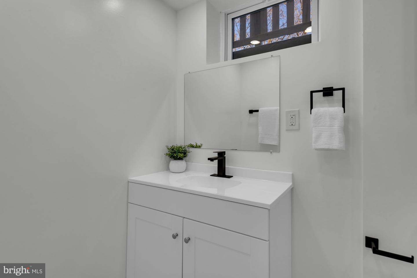 5804 Goucher photo 36