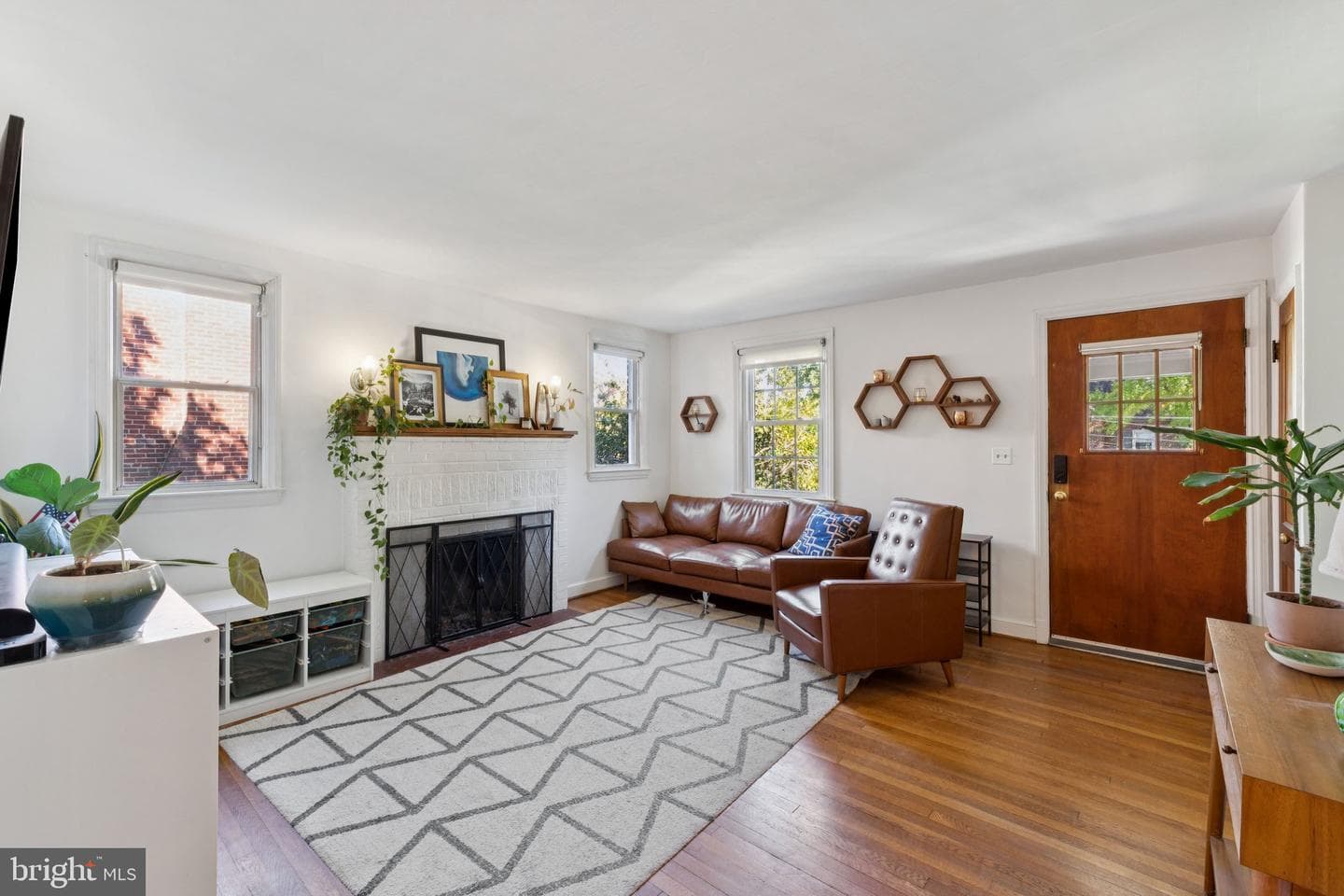 6104 43rd Street photo 1