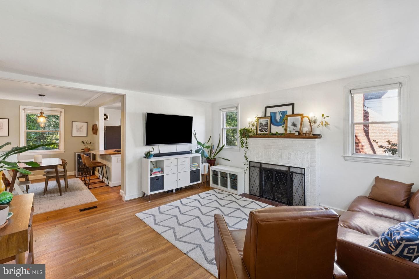 6104 43rd Street photo 3