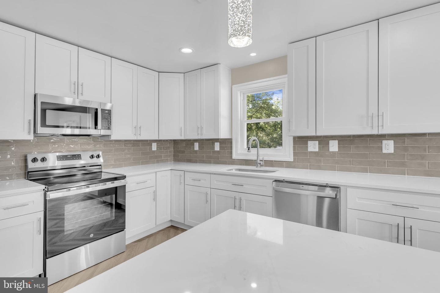 2414 Greeley Place photo 11
