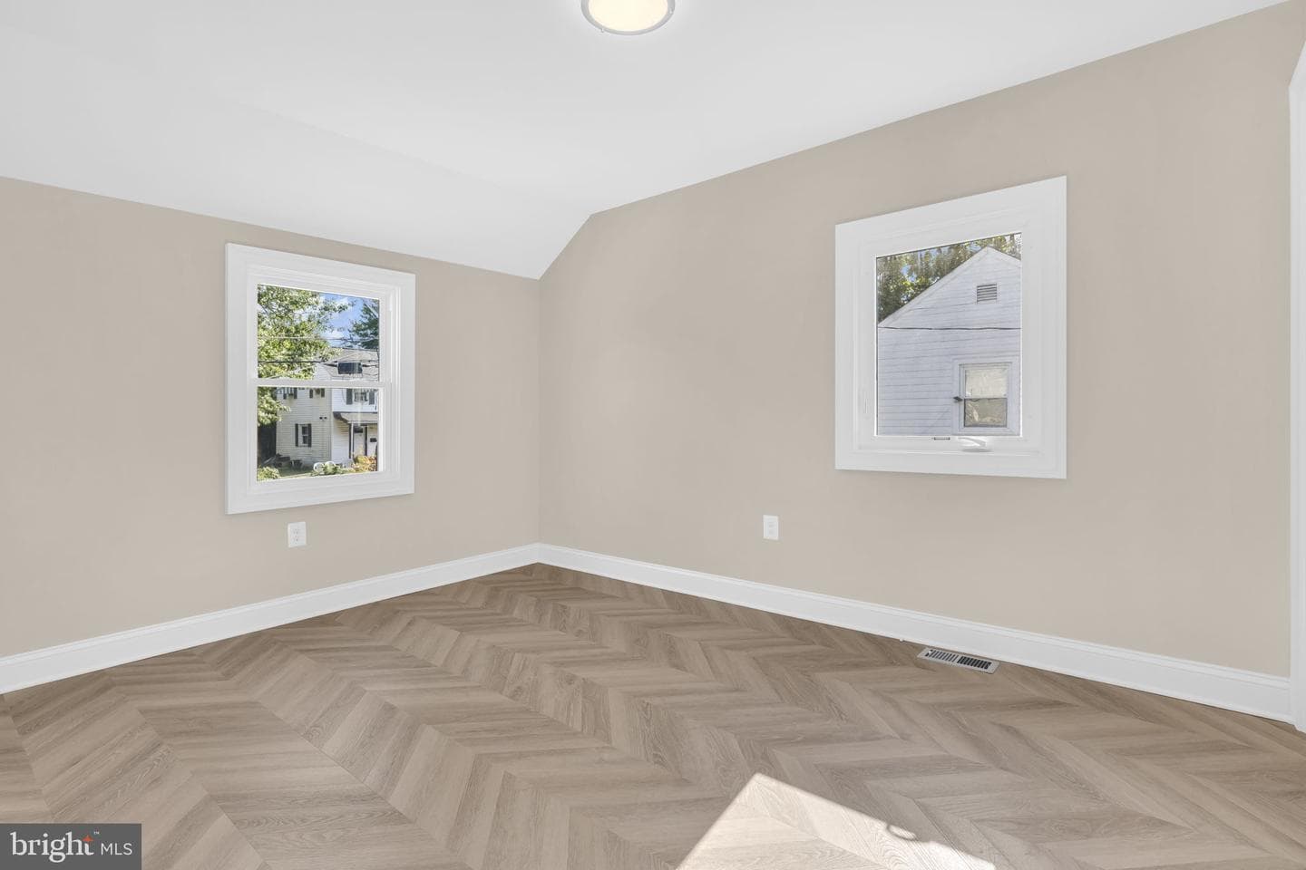 2414 Greeley Place photo 19