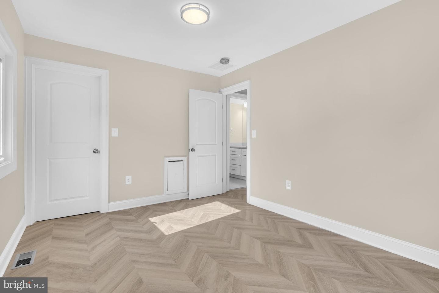 2414 Greeley Place photo 21