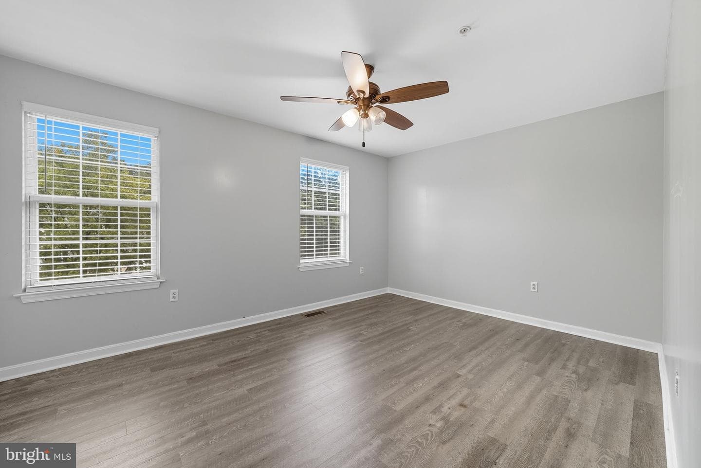 7904 Birdsong Drive photo 18