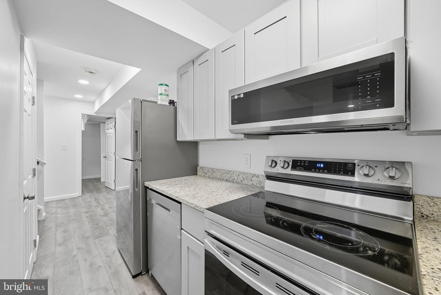 7904 Birdsong Drive photo 28