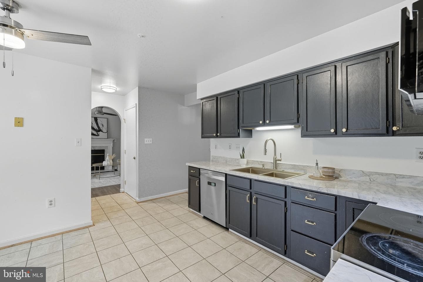 7904 Birdsong Drive photo 5