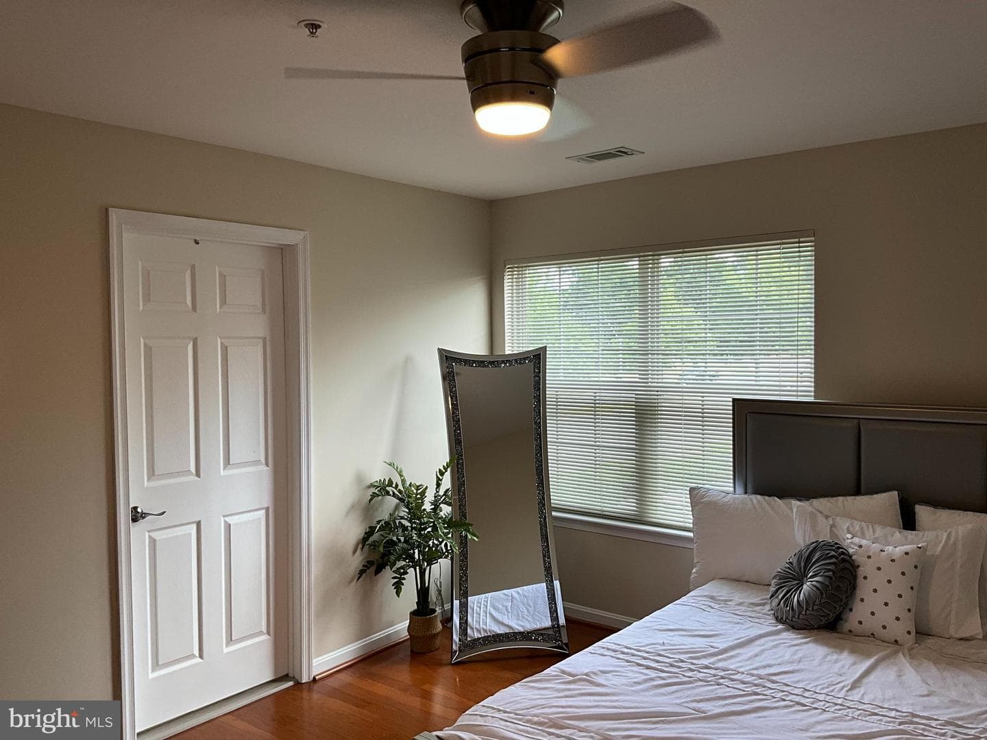 3708 Excalibur Court #304 photo 10