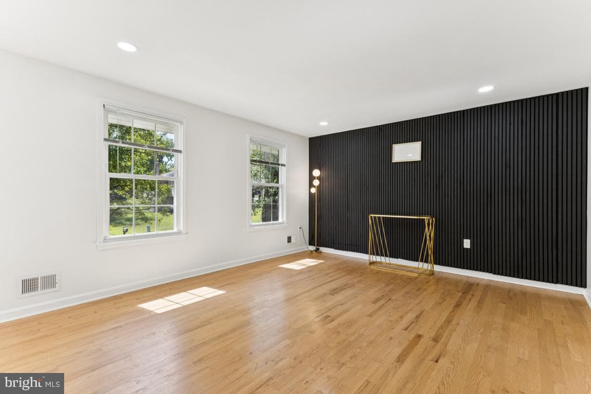 12216 Westview Drive photo 10