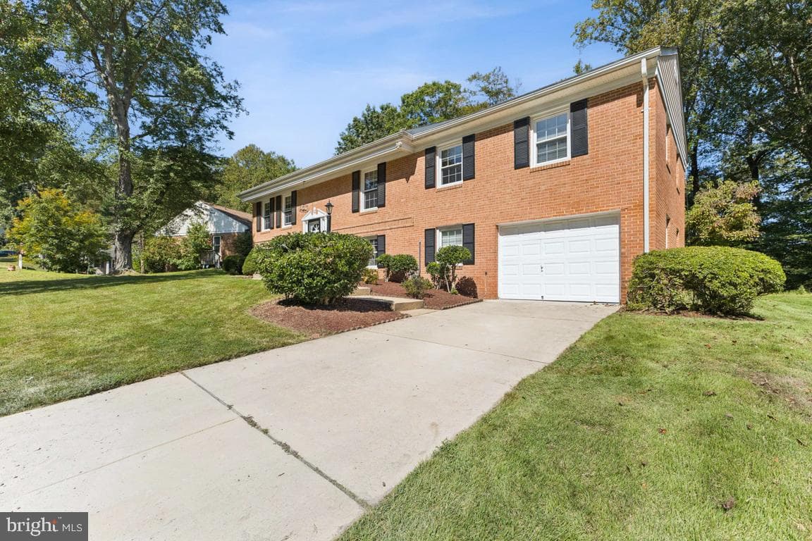 12216 Westview Drive photo 2